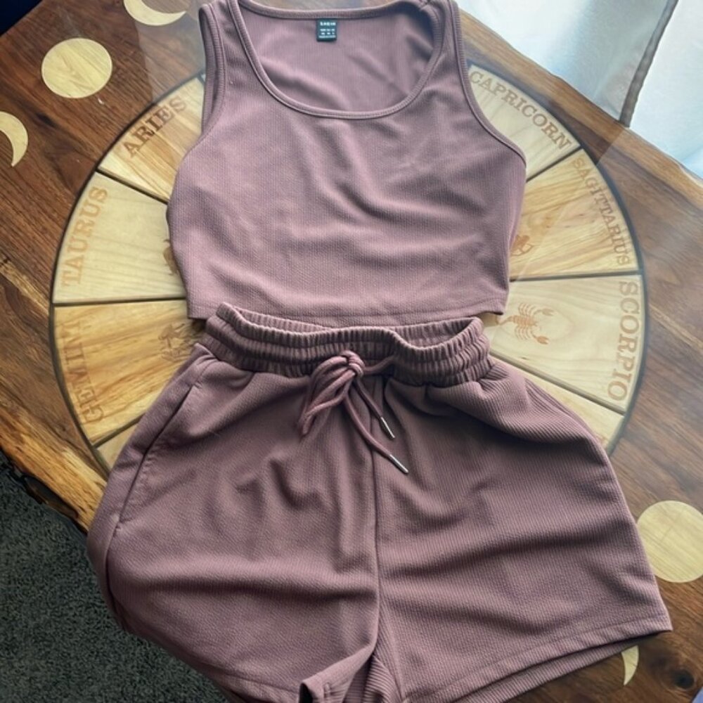 Matching set - tank top and shorts